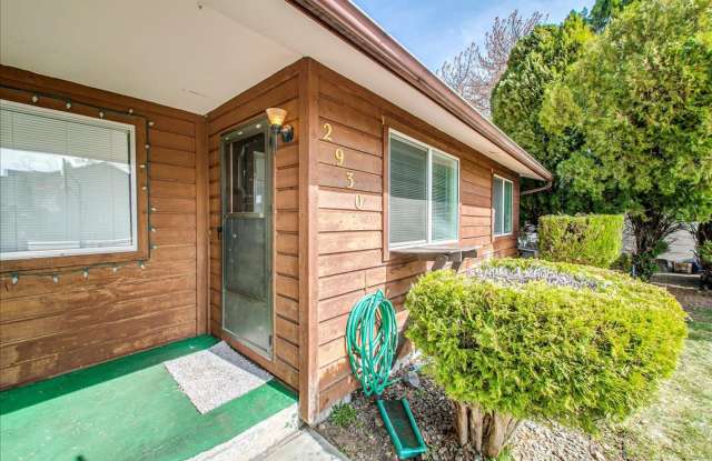 Charming 2 Bed, 1 Bath Duplex – Prime Boise Bench Location photos photos