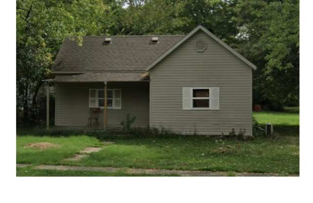2 Bedroom Home — Available December 29 in Columbus, KS! photos photos