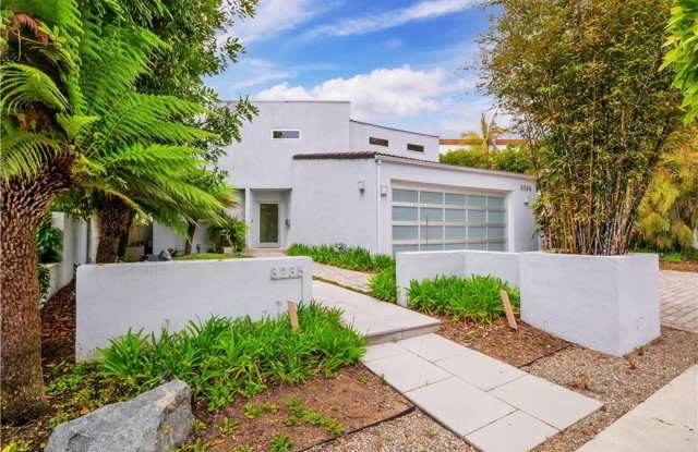 8235 Sunnysea Drive Gallery 1