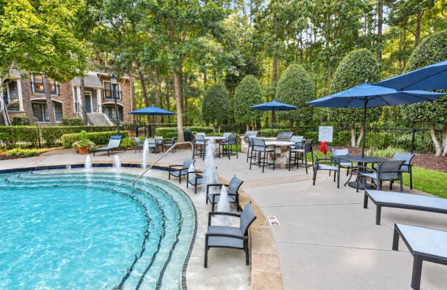 The Estates at Ballantyne Apartments and Townhomes Gallery 2