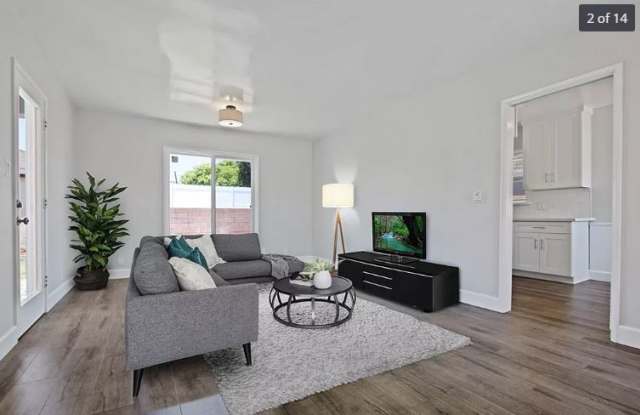 14909 Roxton Avenue Gallery 3