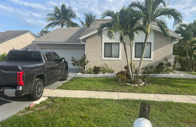 5765 Strawberry Lakes Circle Gallery 3