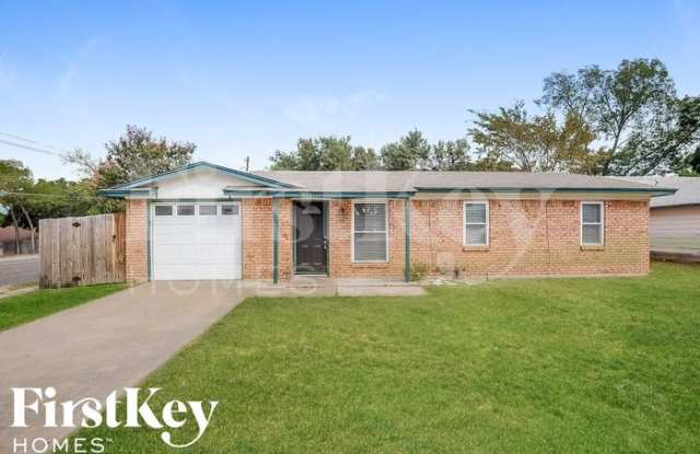 956 Dee Lane - 956 Dee Lane, Bedford, TX 76022