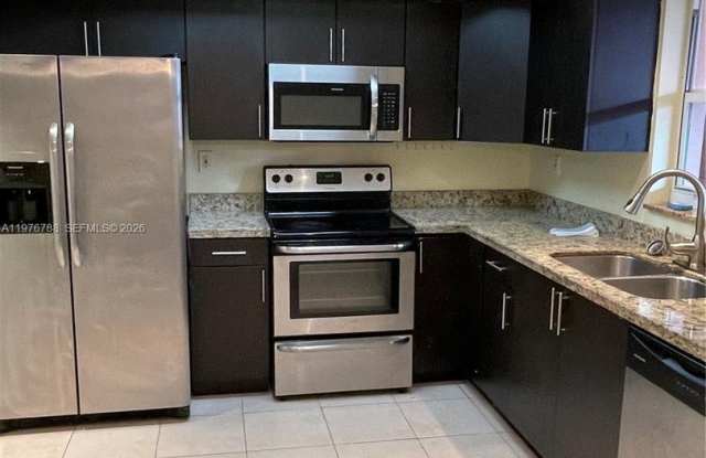 1024 W 79th Street 1024, Hialeah, FL 33014 photos photos