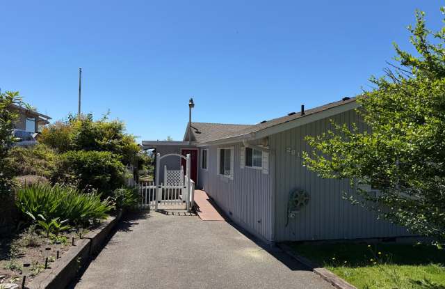 Puget Sound Panorama | Scenic Tulalip Retreat with Whidbey Island Views photos photos