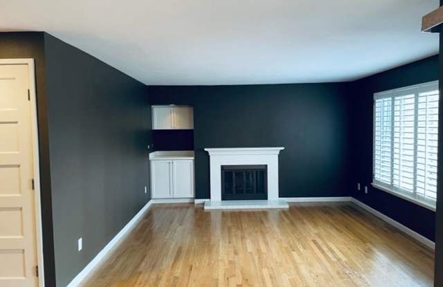 Great Location 2 Bedroom Condo! photos photos