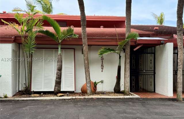 15187 Loch Isle Dr W Gallery 2