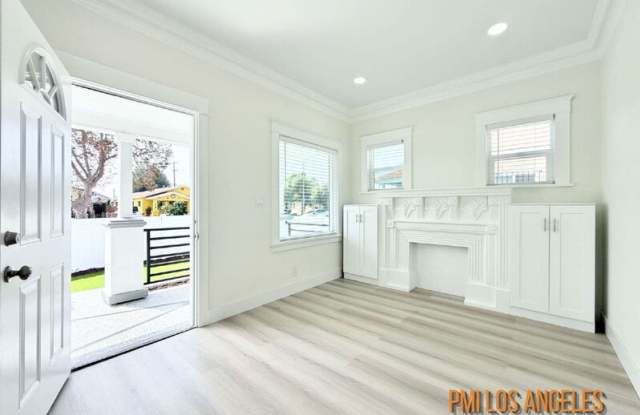 1313 West 84th Place Gallery 3