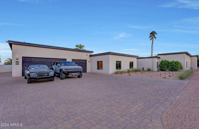 8635 N TATUM Boulevard - 8635 North Tatum Boulevard, Paradise Valley, AZ 85253