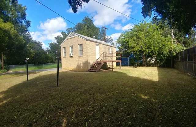 2801 Primrose Avenue - 2801 Primrose Avenue, Fort Worth, TX 76111