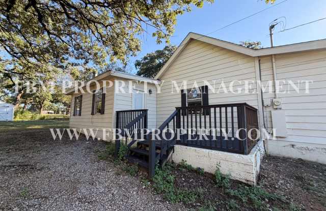 Coming Soon! 604 Cotter - Cozy 3 Bedroom, 1 Bathroom Home in Alvarado, TX! Gallery 1