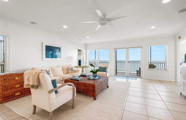 8804 S Sea Oaks Way Gallery 1