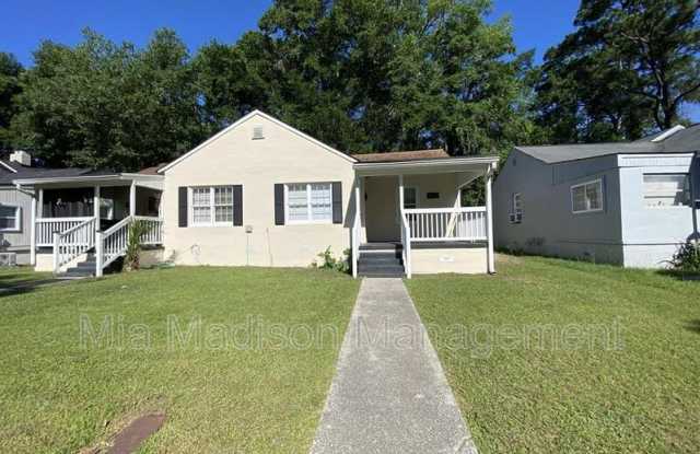 131 Hibiscus Ave - 131 Hibiscus Avenue, Savannah, GA 31404