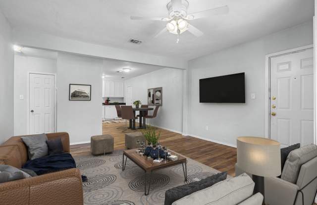 1501 W Morphy photos photos