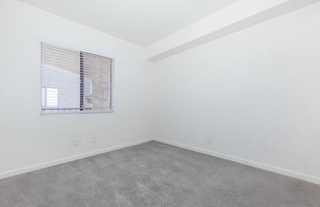 Juniper Canyon Apartments Gallery 2