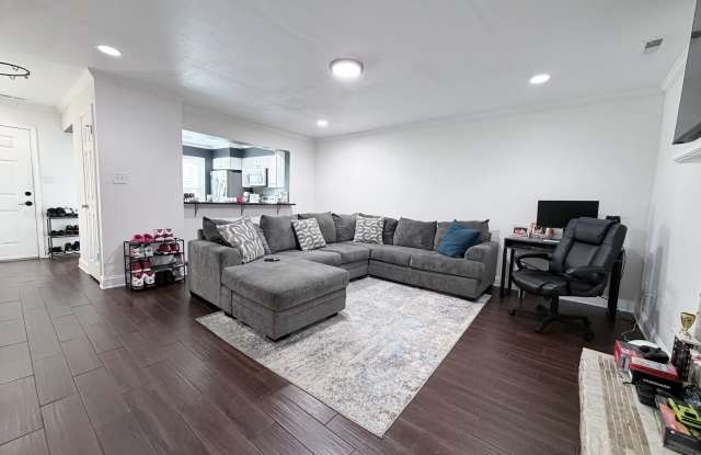 1528 Jameson Drive - 1 Gallery 3