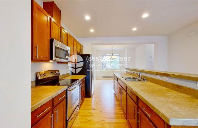 332 126th Place Southeast Unit A Gallery 3