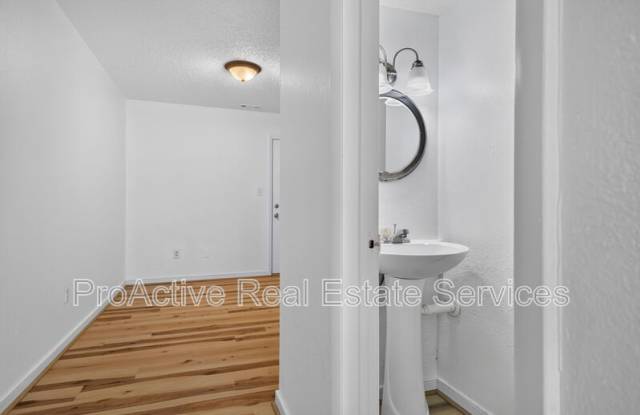1686 Madison Ave. Gallery 4
