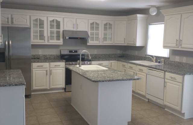 1049 Tawny Eagle Drive Gallery 2