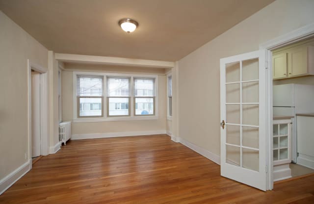 La Reine Apartments Gallery 3