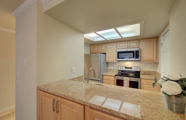 2Bd/1Ba Bellevue Condo photos photos