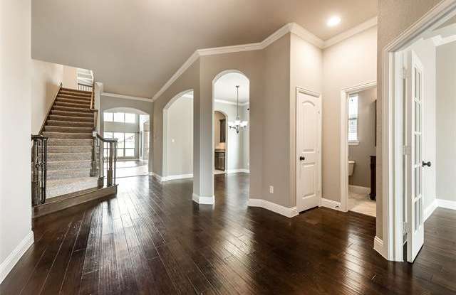 780 Bordeaux Drive Gallery 4