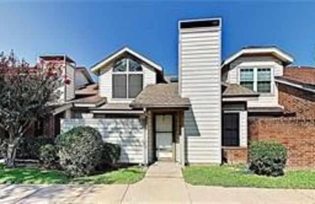 2411 Overland Lane - 2411 Overland Lane, Arlington, TX 76014