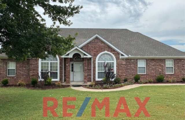 4 Bedroom/2 Bath Plus Office photos photos