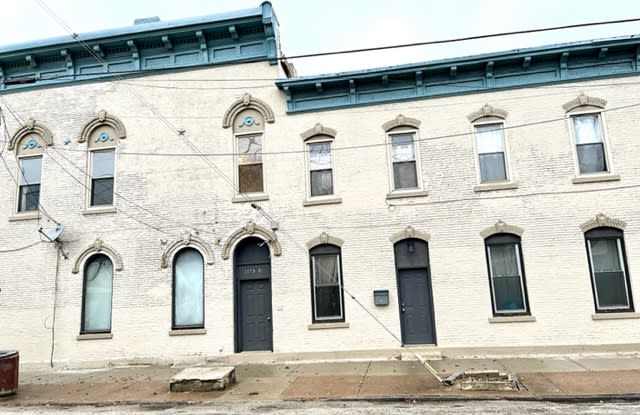 2179 W 11th St photos photos