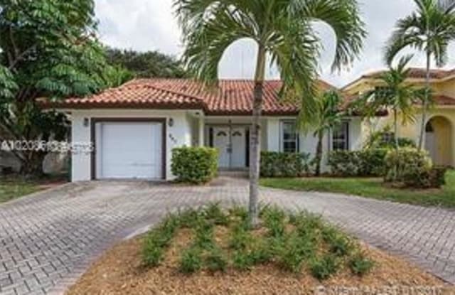 907 Red Road - 907 SW 57th Ave, Coral Gables, FL 33144