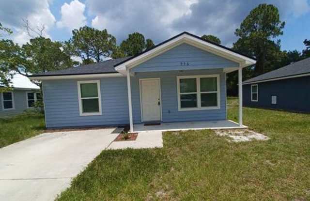 Newer built 3 Br 2 Ba rental home in Historic St Augustine photos photos