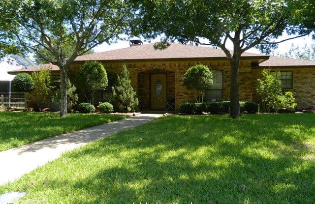 420 Bradshaw St - 420 Bradshaw Street, Cedar Hill, TX 75104