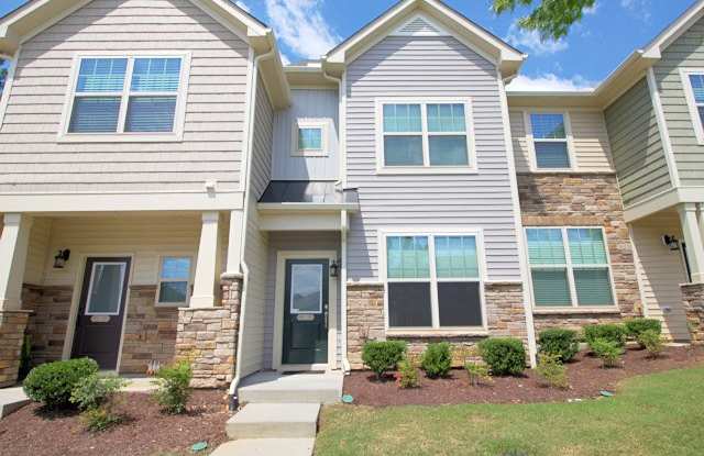 Beautiful 2 bedroom townhome w/ loft in Thompson Ridge! - 76 Pocono Drive, Durham, NC 27705