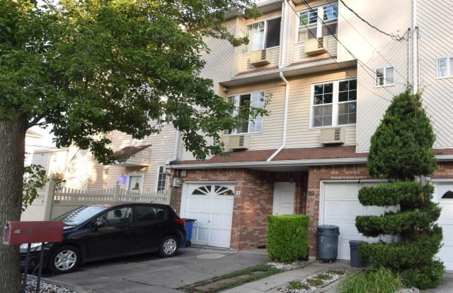 39 Johnson Place - 39 Johnson Place, Staten Island, NY 10304 39 Johnson Place - 39 Johnson Place, Staten Island, NY 10304
