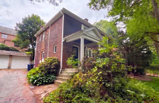 Beautiful Townhome - Highland Park Gallery 3