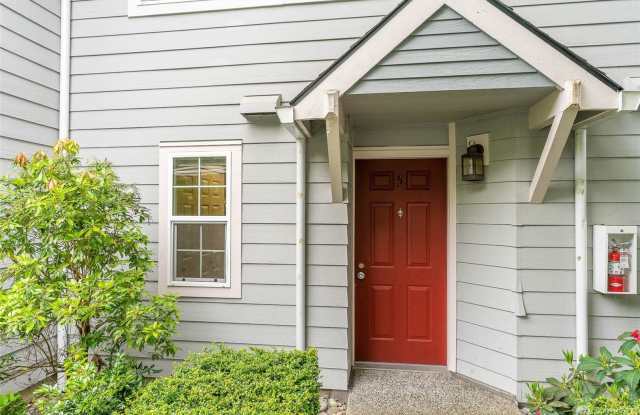 Spacious 2 bed/2.5 bath Townhome near Totem Lake! Gallery 3