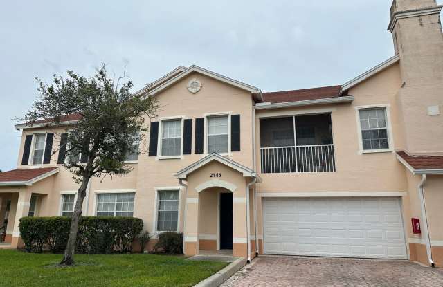 3 BEDROOM 2 BATH 2 CAR GARAGE CONDO photos photos