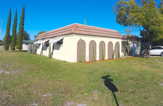 5015 Mecaslin Dr - 5015 Mecaslin Drive, Elfers, FL 34652