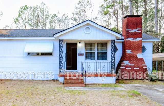 809 Minurva Ct photos photos