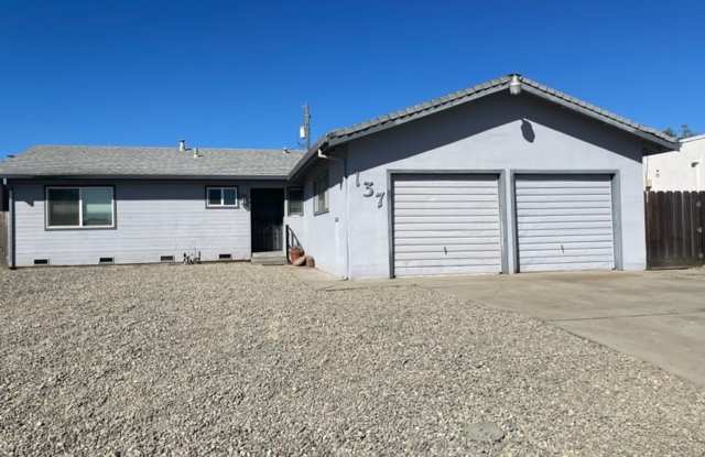 Great  3 bedroom 2 bath home ready for move-in photos photos