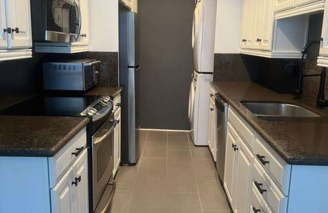 Charming 3BR/1.5Bath Condo in San Diego Gallery 4