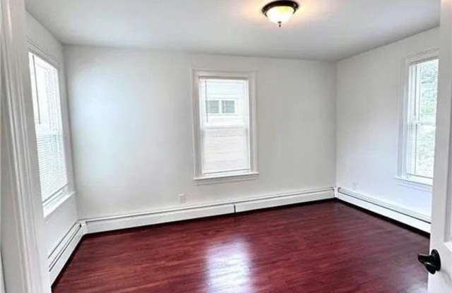 74 Howard Avenue Gallery 4