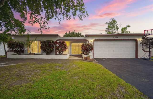 920 NW 92ND AVE PEMBROKE PINES, FL 33024 photos photos