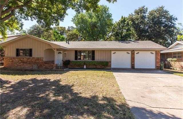 409 Patricia Road - 409 Patricia Rd, Hurst, TX 76053