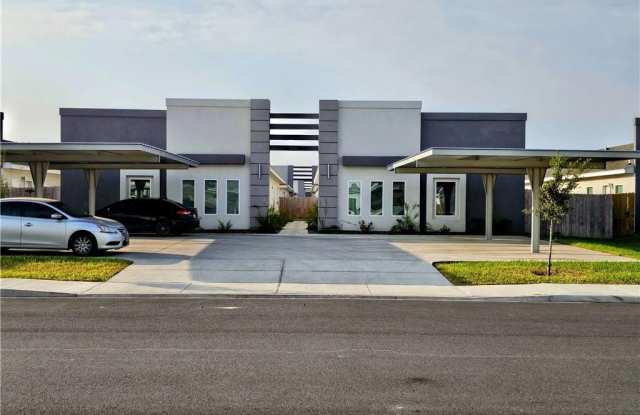 2919 W Driftwood Street photos photos