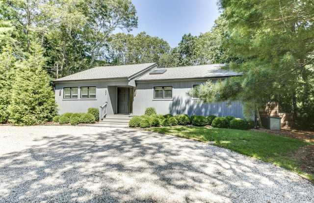 23 Wooded Oak Lane Gallery 2