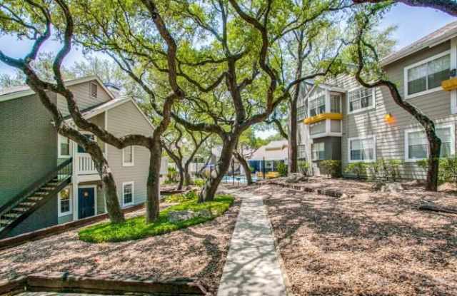 11692 Huebner Rd Gallery 3