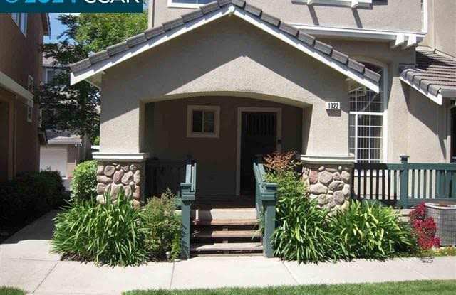 1022 Phoenix Street - 1022 Phoenix Street, Danville, CA 94506