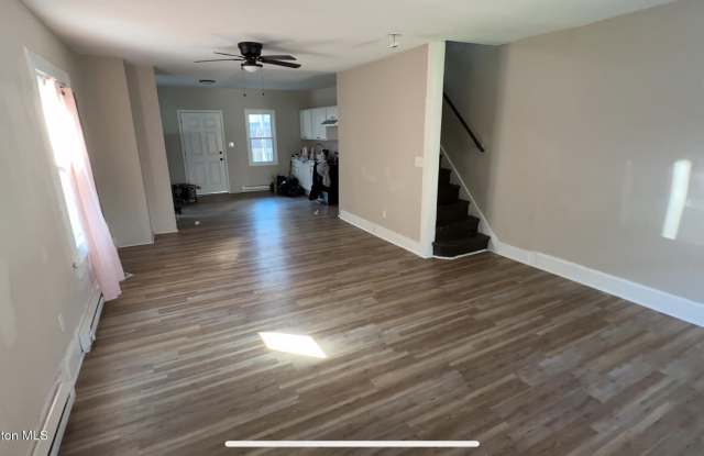 1014 Snyder Avenue Gallery 2