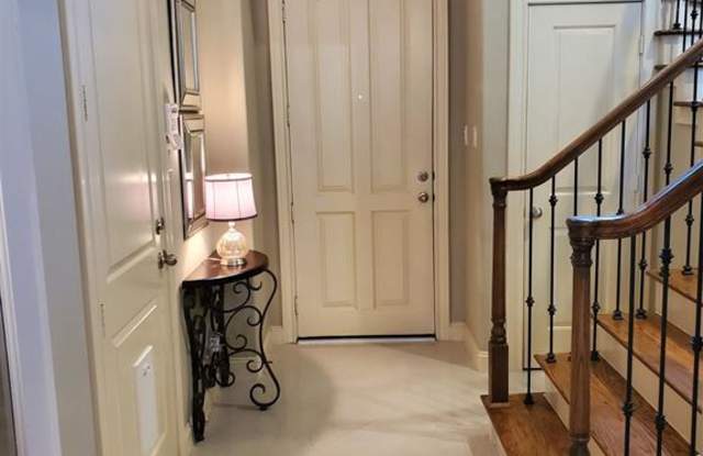 8834 Lakeshore Bend Drive Gallery 2